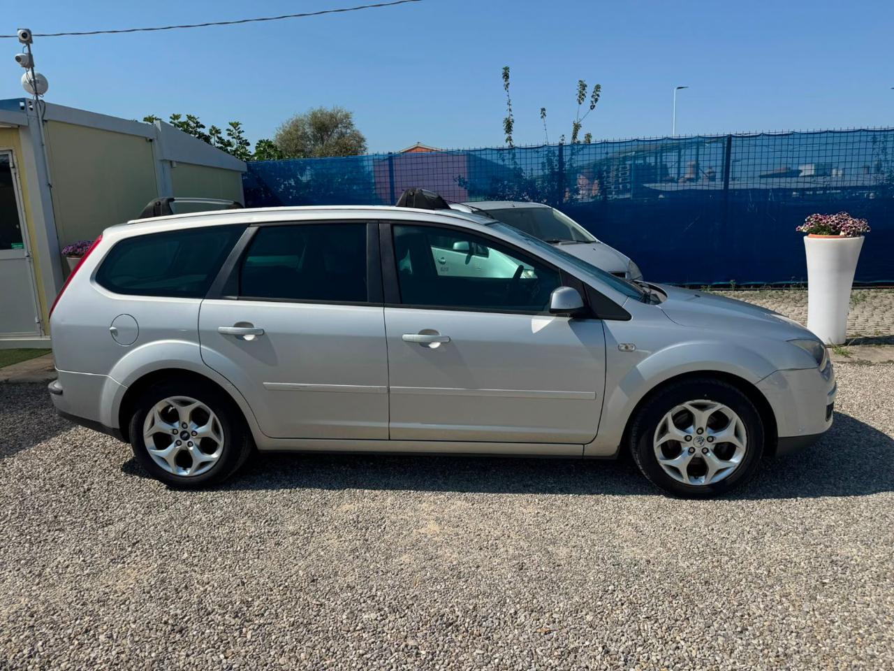 FORD Focus + 1.6 TDCi (90CV) SW - 4
