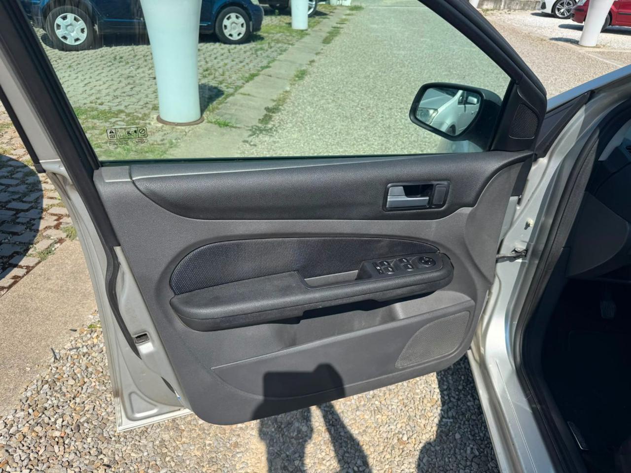 FORD Focus + 1.6 TDCi (90CV) SW - 8