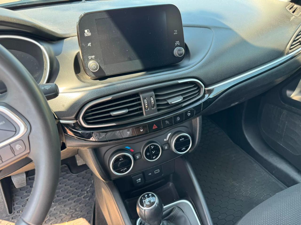 FIAT Tipo 1.0 Business - 11
