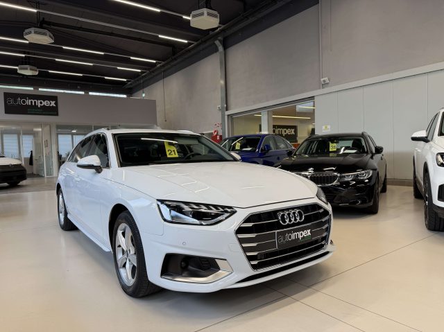 AUDI A4 Bianco pastello