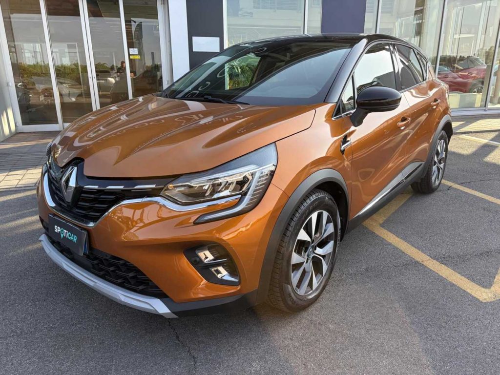 RENAULT Captur 1.6 E-Tech phev Intens 160cv auto - 2