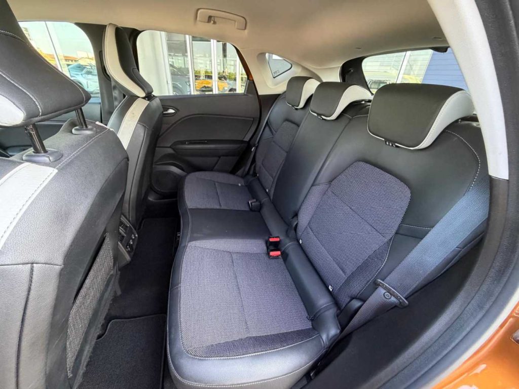 RENAULT Captur 1.6 E-Tech phev Intens 160cv auto - 13