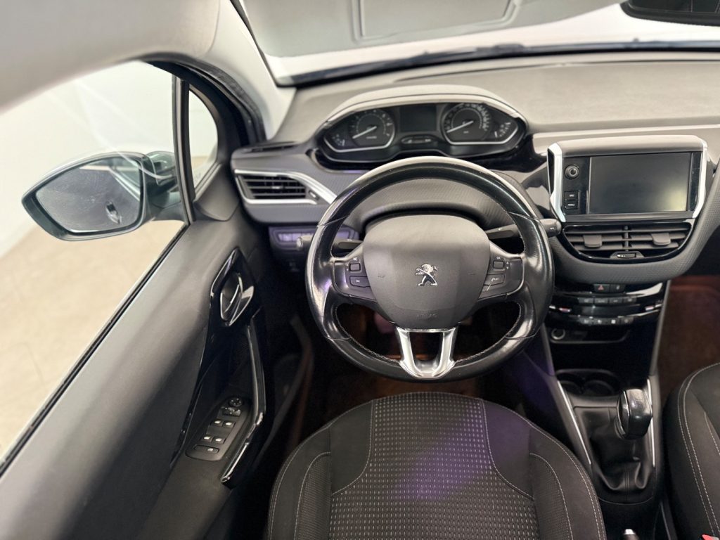 PEUGEOT 208 1° serie PureTech 82 5 porte Allure - 13