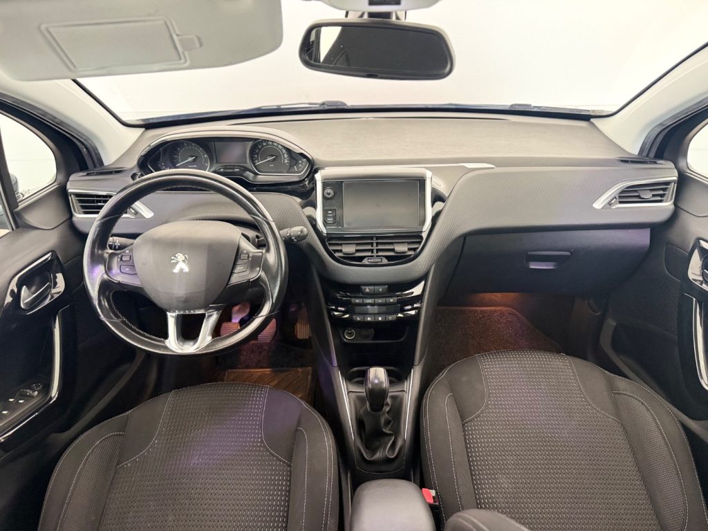 PEUGEOT 208 1° serie PureTech 82 5 porte Allure - 12