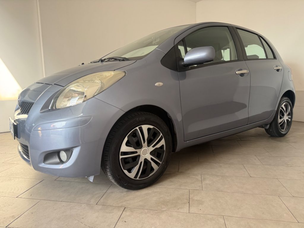 TOYOTA Yaris 1.3 5 porte M-MT Sol - 3