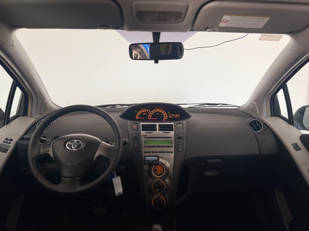 TOYOTA Yaris 1.3 5 porte M-MT Sol - 12