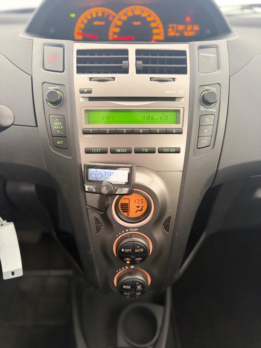 TOYOTA Yaris 1.3 5 porte M-MT Sol - 18