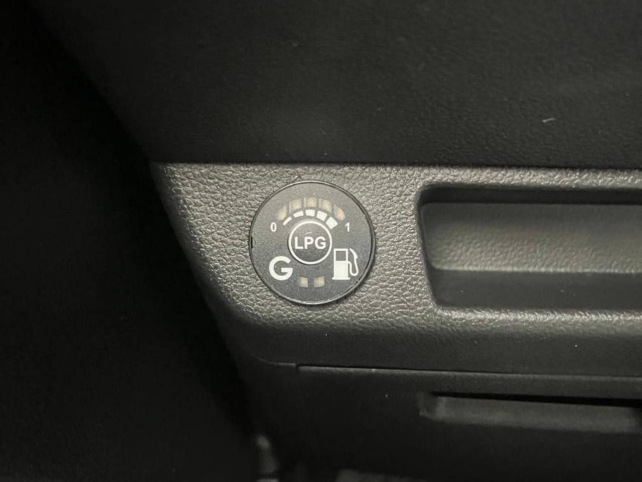 RENAULT Clio TCe 100 CV GPL 5 porte Techno - 29