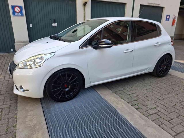 PEUGEOT 208 Bianco pastello
