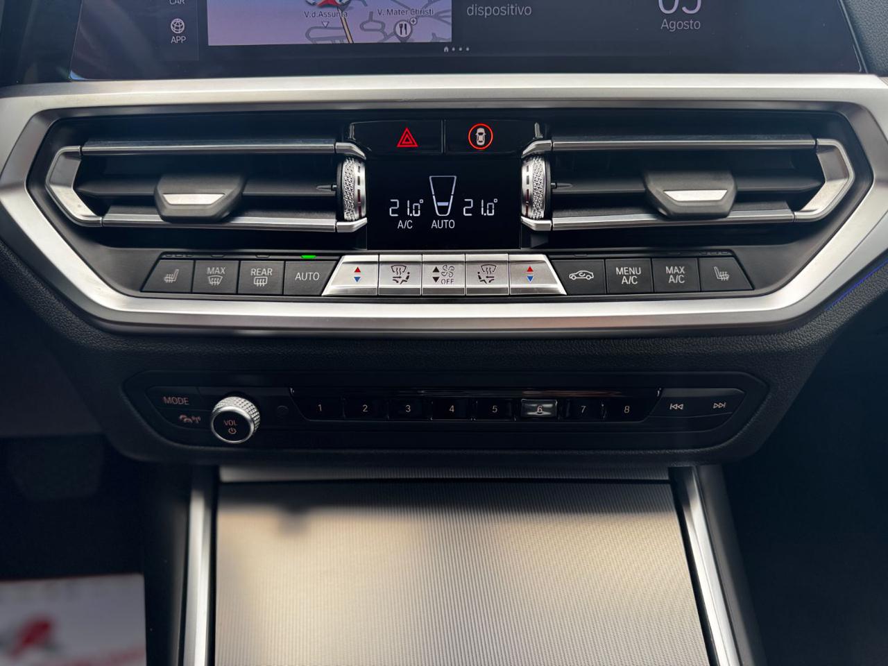 BMW 320 d Touring Luxury (Solo 37.650 KM) - 29