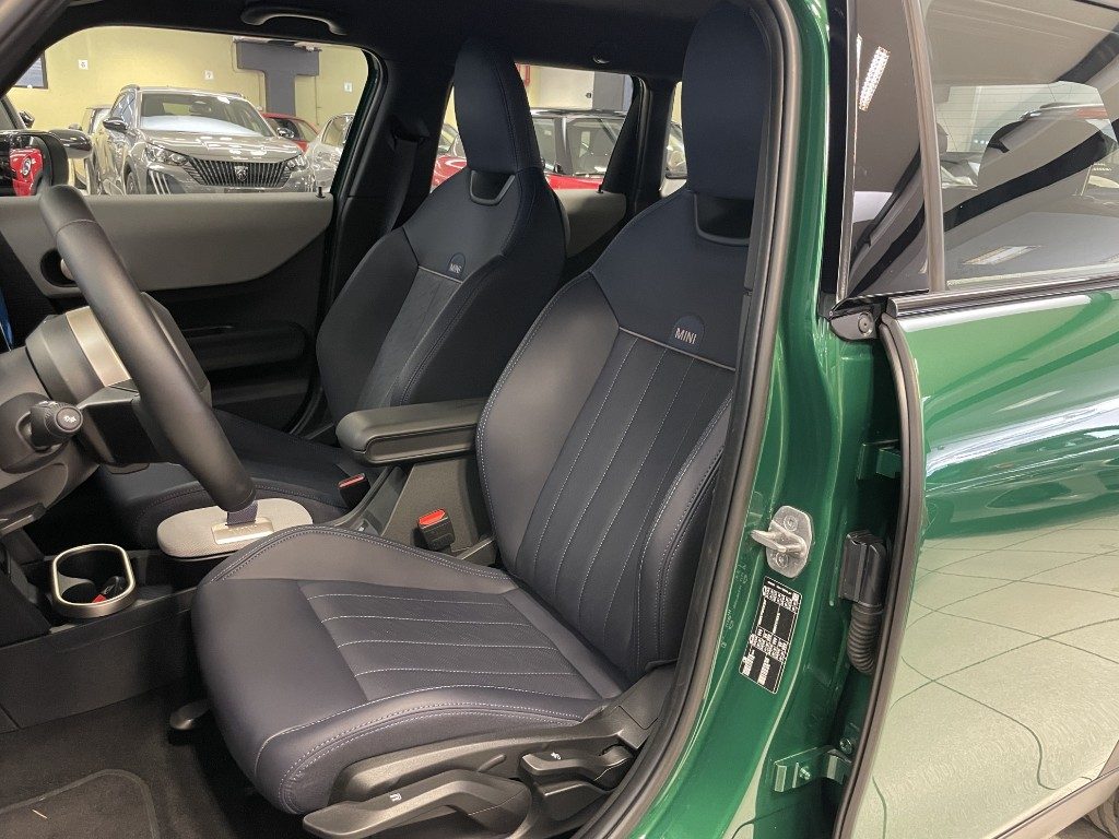 MINI Mini Cooper C Favoured+PACKAGE S+GARANZIA MINI 03/2028 - 17