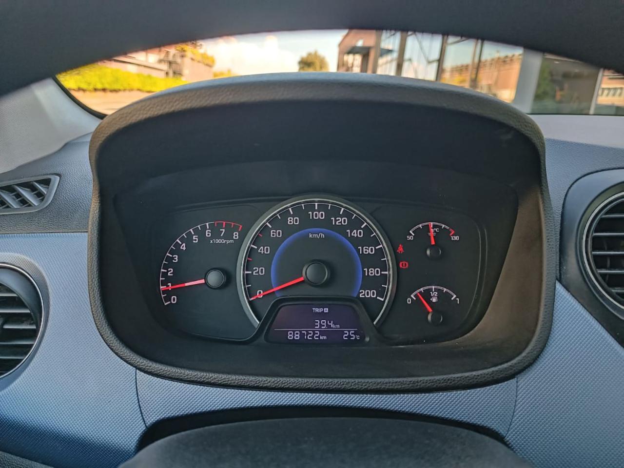 HYUNDAI i10 1.0 MPI Login - 23