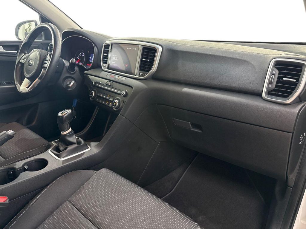 KIA Sportage 1.6 CRDI 136 CV 2WD Mild Hybrid Black Edition - 9