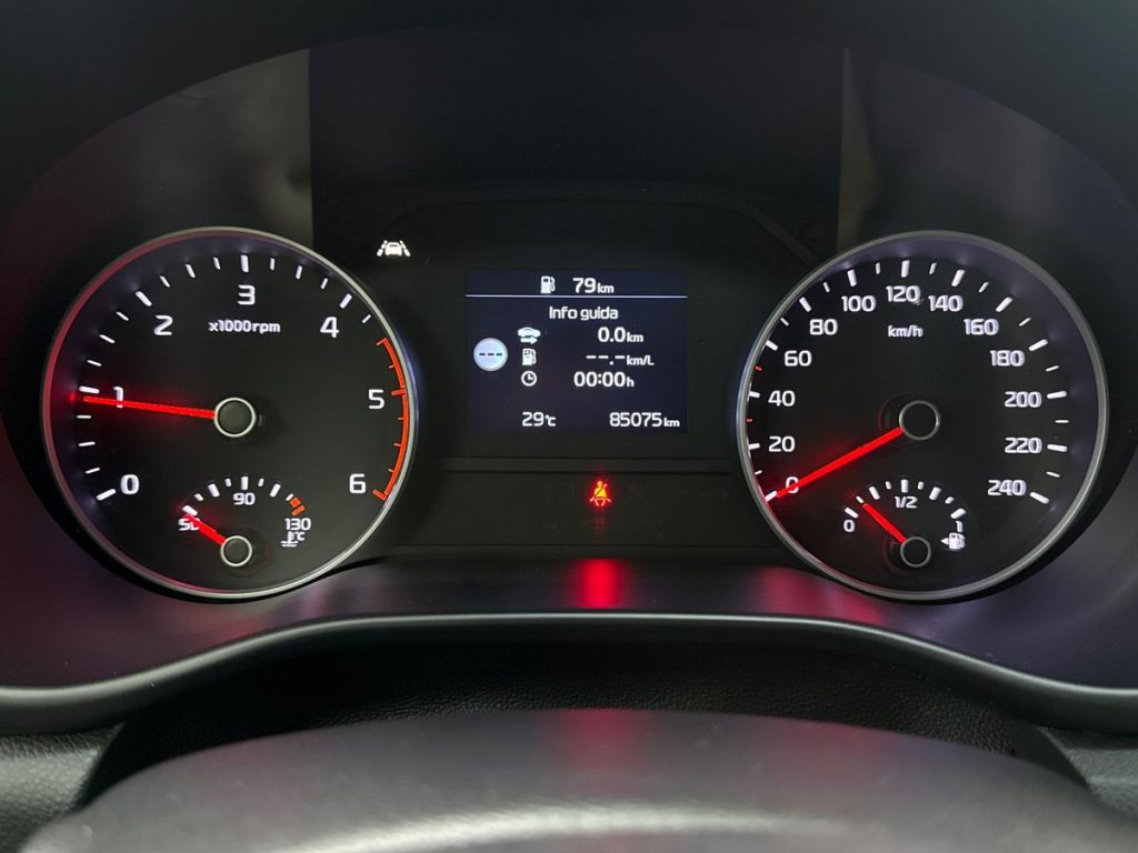 KIA Sportage 1.6 CRDI 136 CV 2WD Mild Hybrid Black Edition - 16