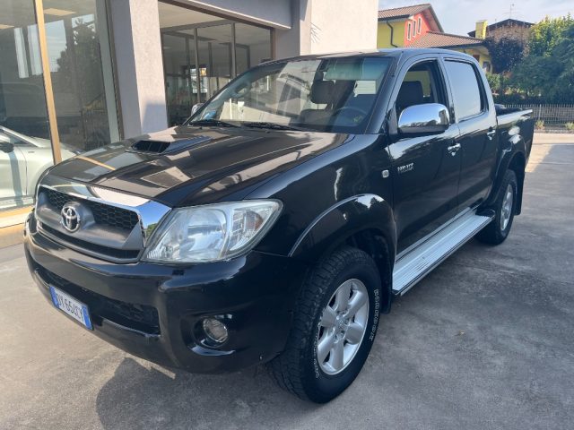 TOYOTA Hilux Nero metallizzato