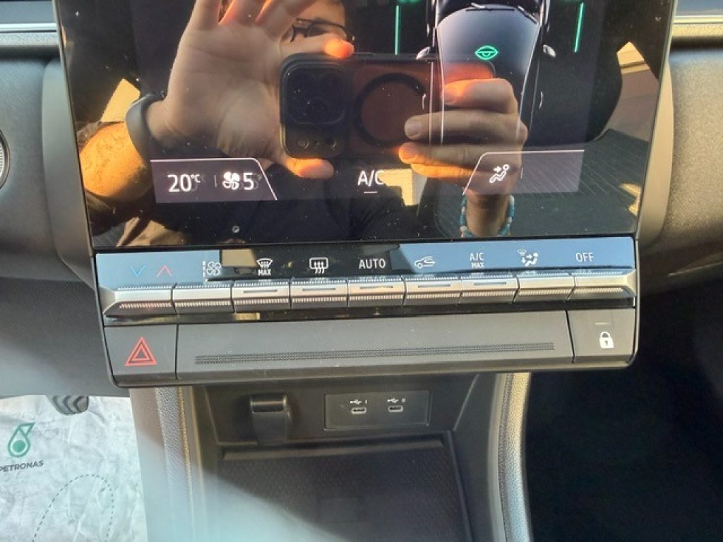 RENAULT Captur ECO-G 100 CV Techno - 26