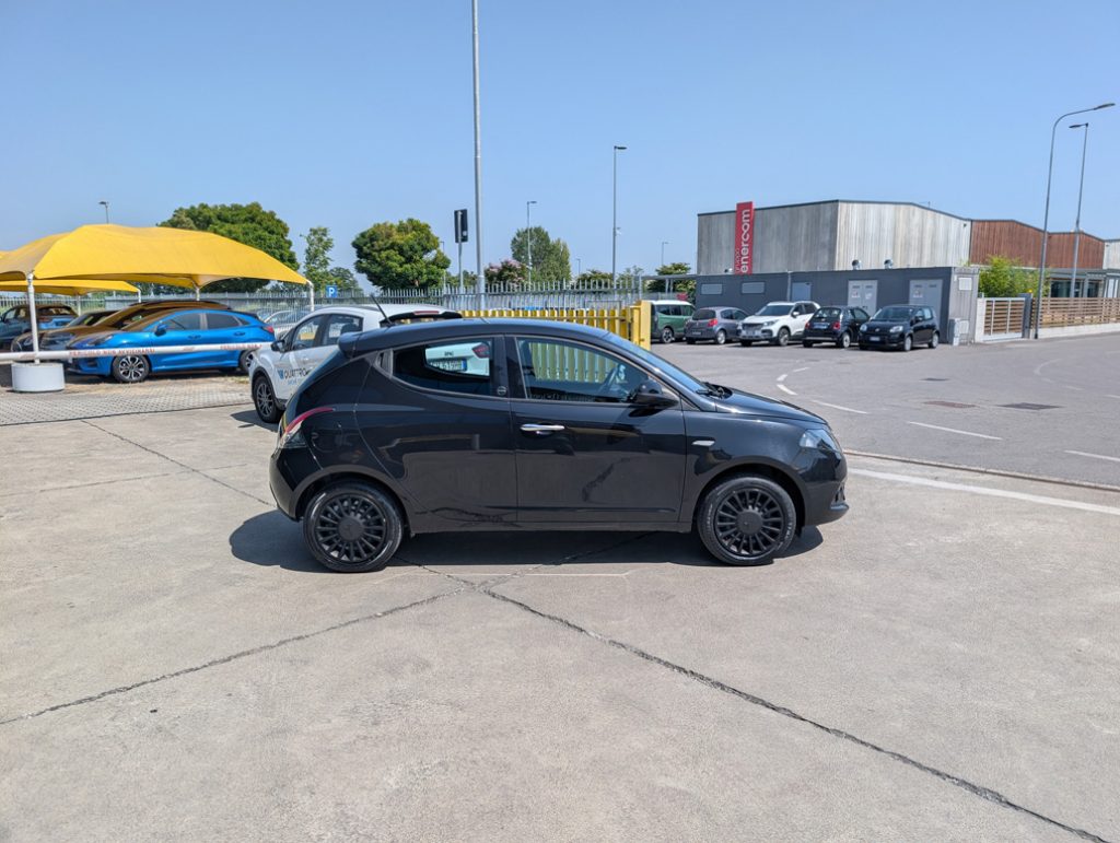 LANCIA Ypsilon 1.0 FireFly S&S Hybrid 5 posti OK NEOPATENTATI - 4