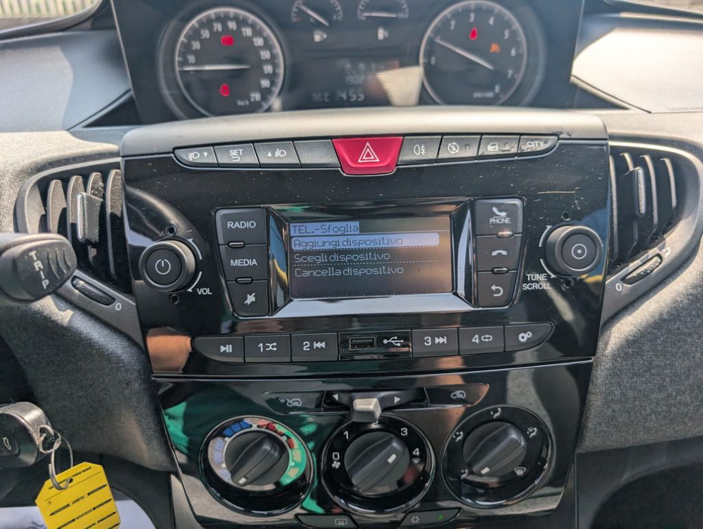LANCIA Ypsilon 1.0 FireFly S&S Hybrid 5 posti OK NEOPATENTATI - 16