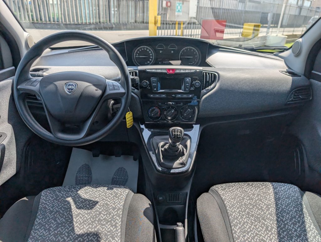 LANCIA Ypsilon 1.0 FireFly S&S Hybrid 5 posti OK NEOPATENTATI - 24