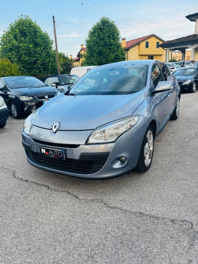 RENAULT Megane Grigio metallizzato