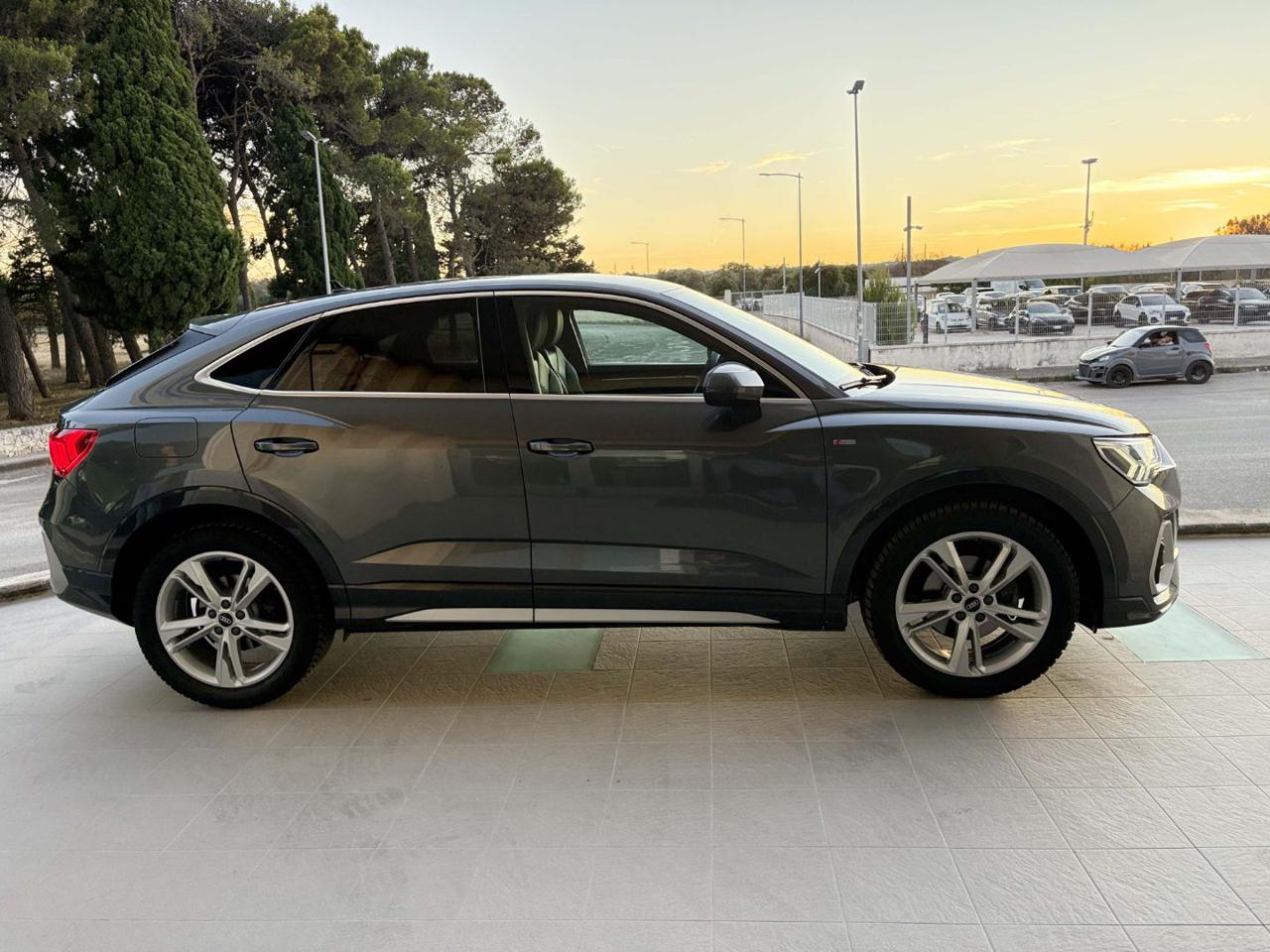 AUDI Q3 SPB SPORTBACK 35 TDI S tronic S line edition - 4