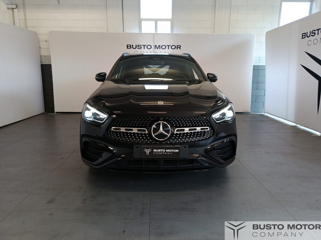 MERCEDES-BENZ GLA 200 AMG Line Premium auto - 3