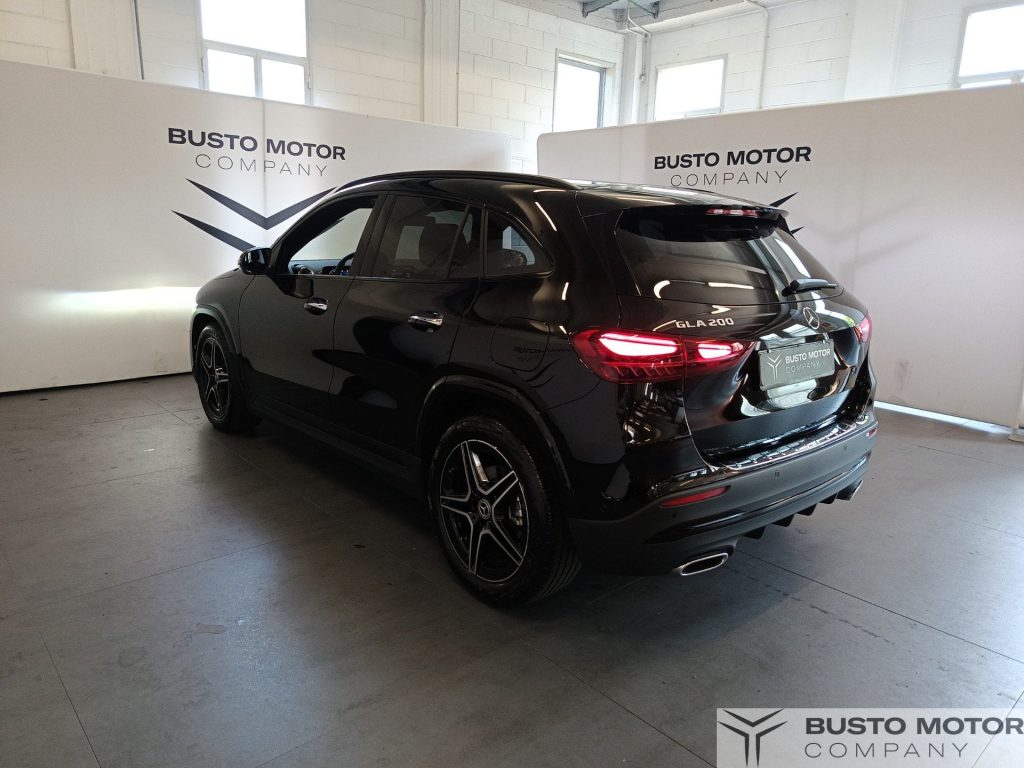 MERCEDES-BENZ GLA 200 AMG Line Premium auto - 5