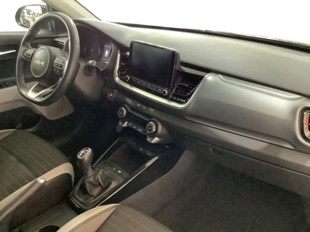 KIA Stonic 1.0 T-GDi 100 CV MHEV MT Black Edition - 10