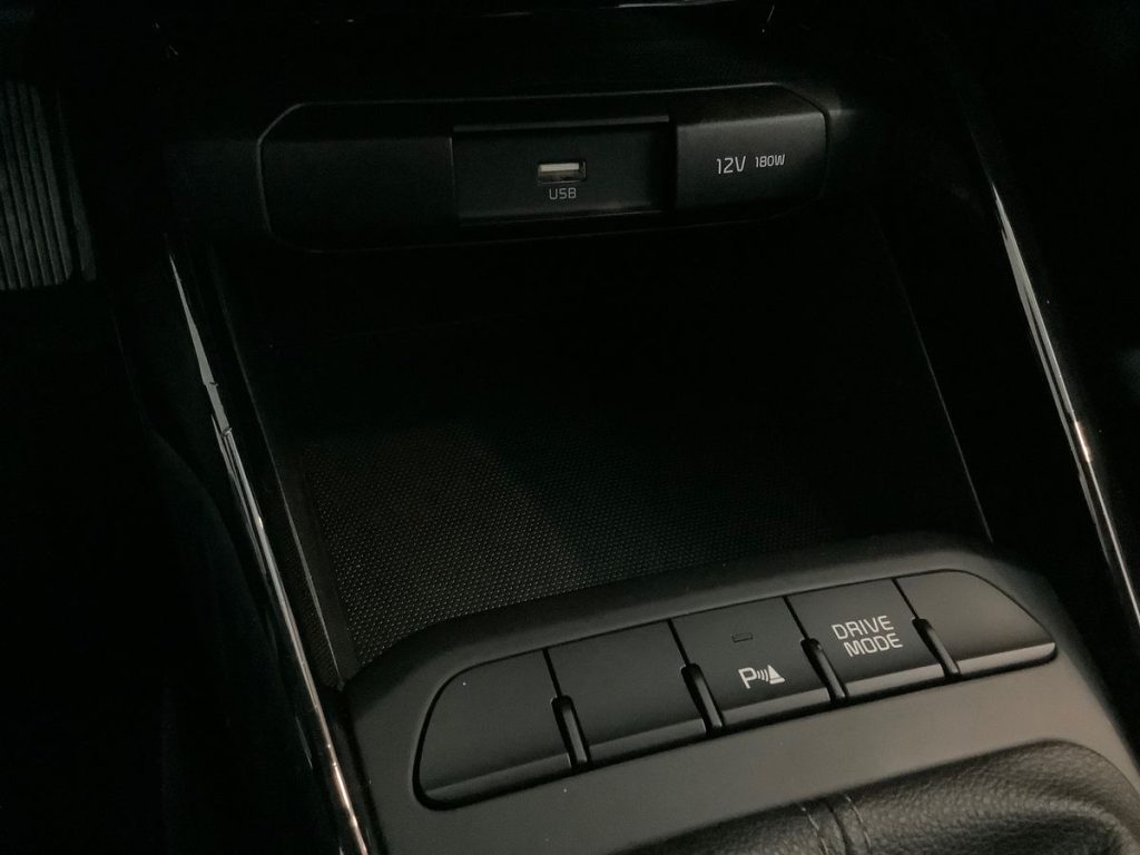 KIA Stonic 1.0 T-GDi 100 CV MHEV MT Black Edition - 23