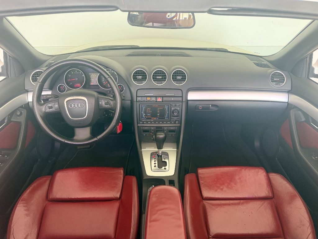 AUDI A4 Cabriolet 2.0 16V TFSI multitronic SLINE - 12