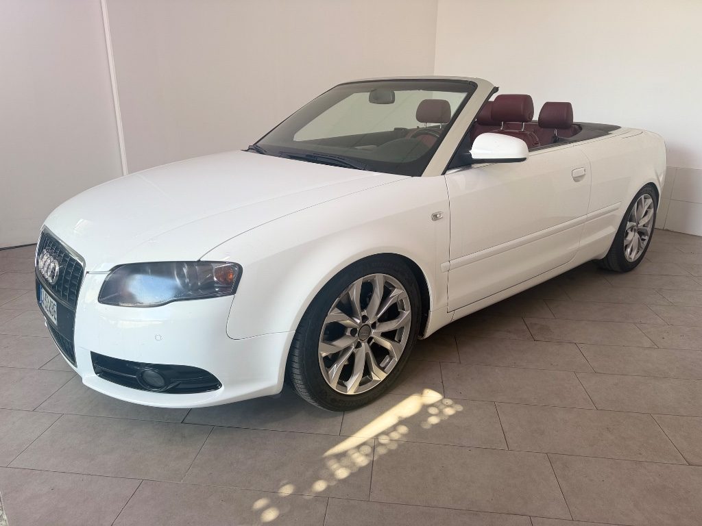 AUDI A4 Cabriolet 2.0 16V TFSI multitronic SLINE - 3