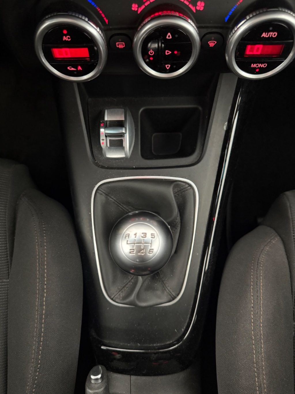 ALFA ROMEO Giulietta 1.4 Turbo 120 CV Distinctive - 10