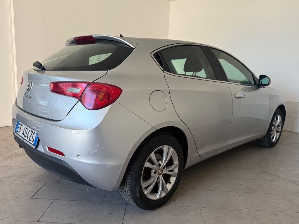 ALFA ROMEO Giulietta 1.4 Turbo 120 CV Distinctive - 4