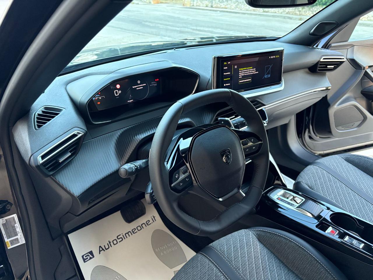 PEUGEOT 2008 Hybrid 145 e-DCS6 Allure. - 11