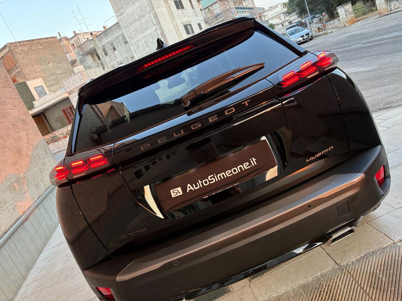 PEUGEOT 2008 Hybrid 145 e-DCS6 Allure. - 31
