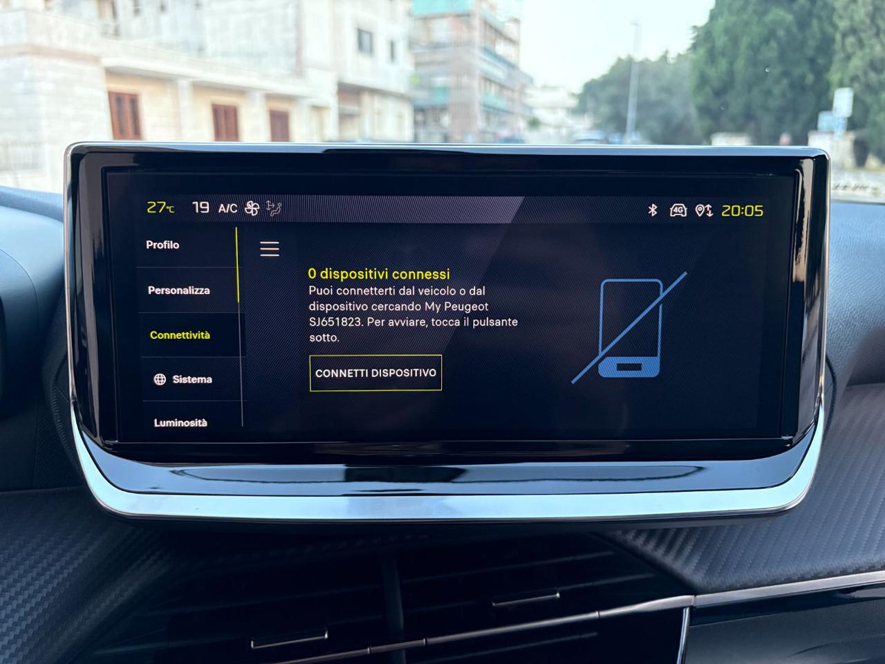 PEUGEOT 2008 Hybrid 145 e-DCS6 Allure. - 25