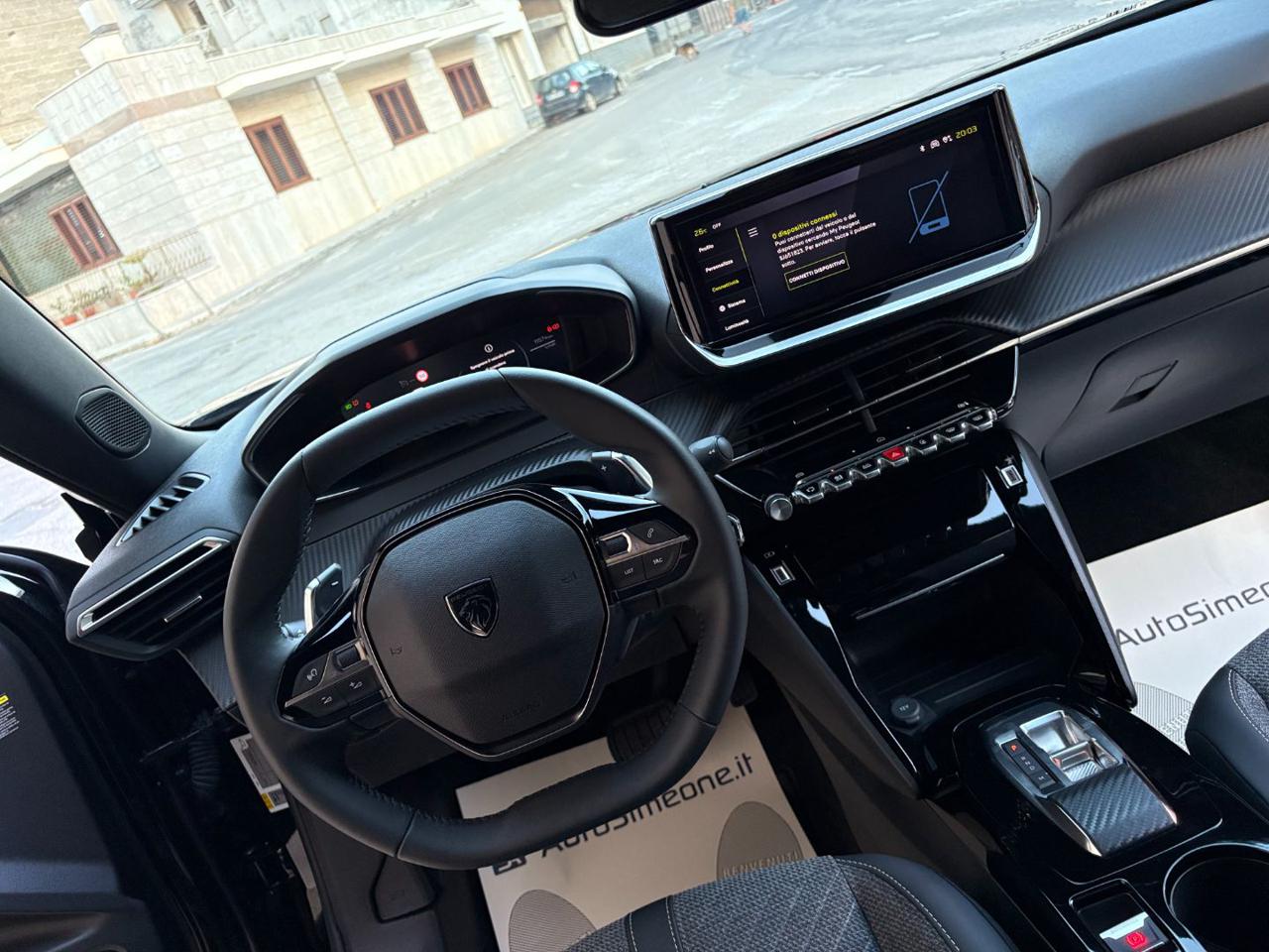PEUGEOT 2008 Hybrid 145 e-DCS6 Allure. - 21