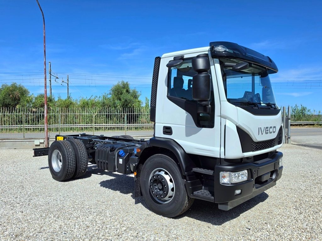 IVECO EUROCARGO 180E32 E6 ADR NUOVO VERSIONE K - 23