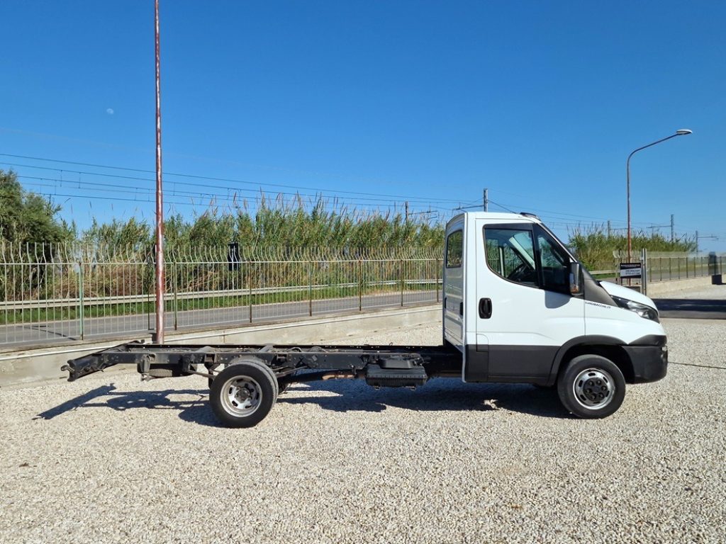 IVECO DAILY  35C15 EURO 6 Motore 3.0 TELAIO 3750 mm - 17