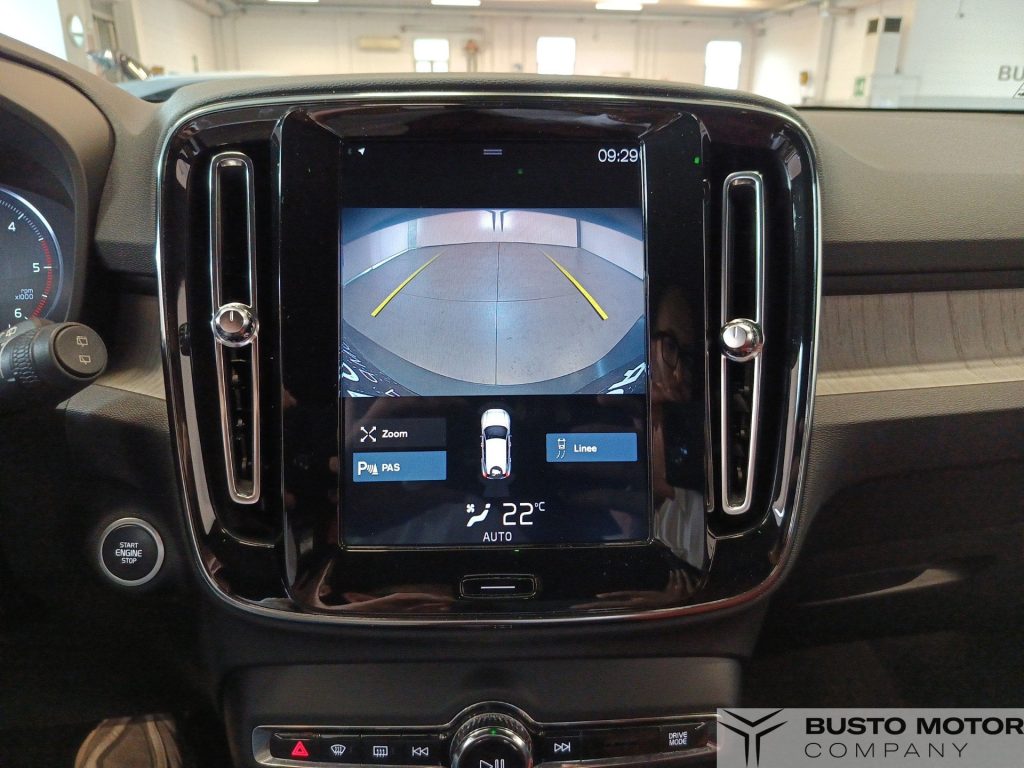 VOLVO XC40 XC40 2.0 d3 Inscription awd my20 - 18