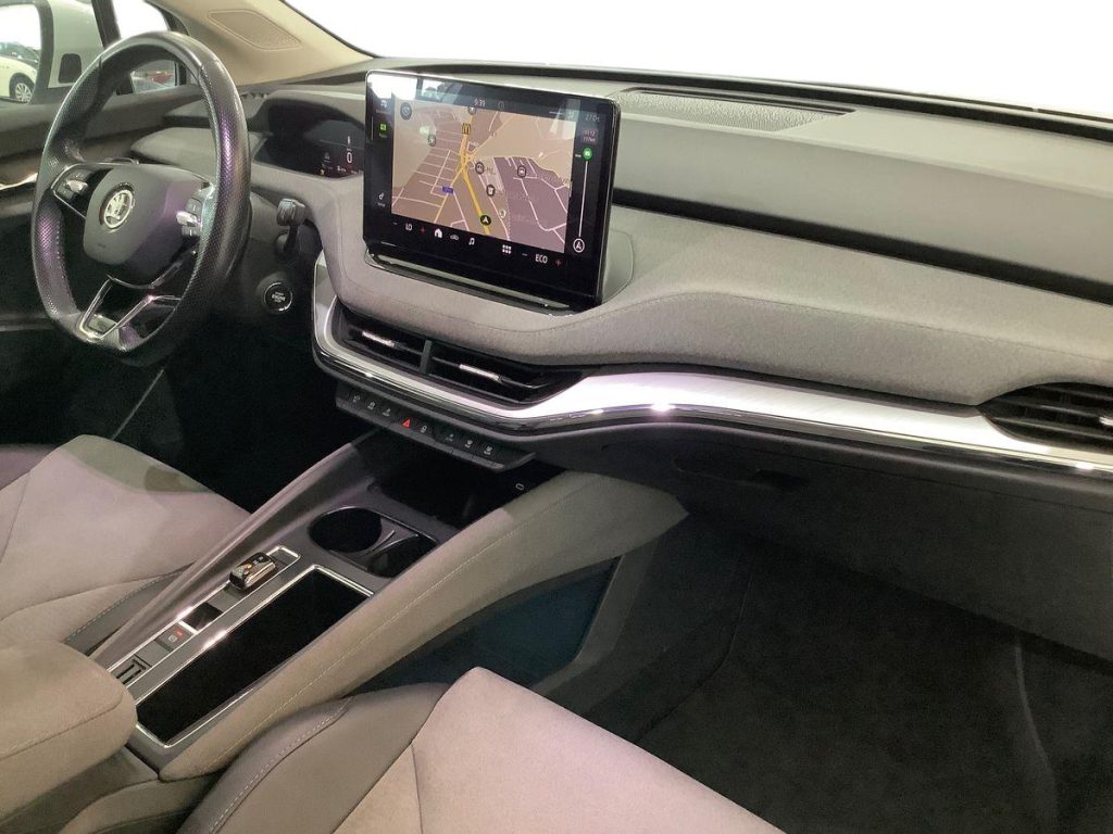 SKODA Enyaq iV 60 Executive - 9