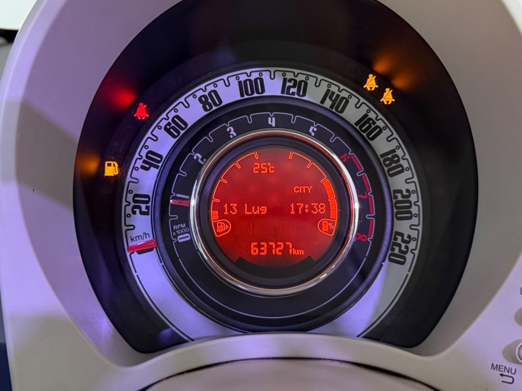 FIAT 500 C. 1.0 Hybrid Dolcevita - 17