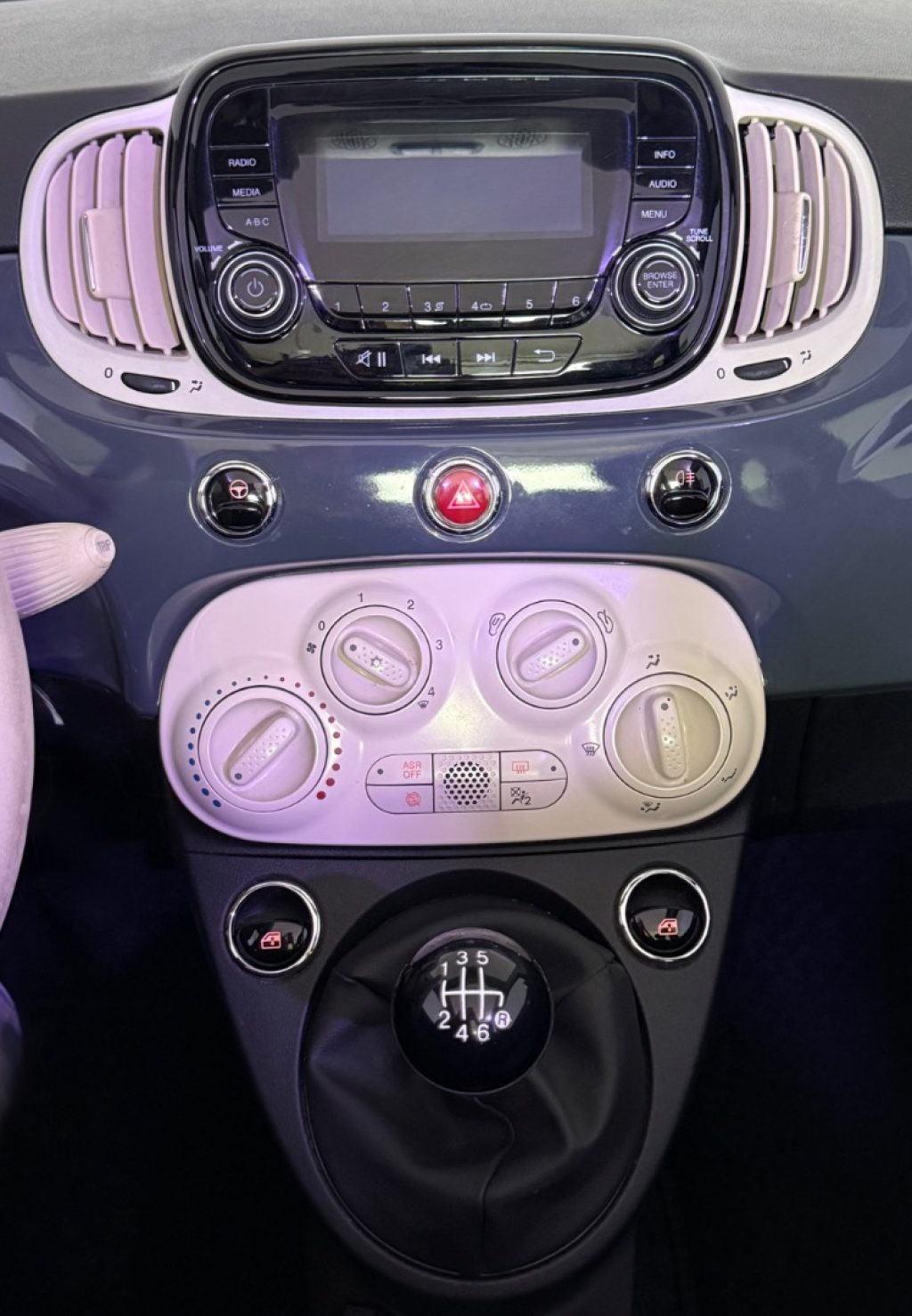 FIAT 500 C. 1.0 Hybrid Dolcevita - 18