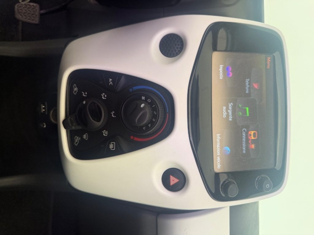PEUGEOT 108 CABRIO 82 5 porte Active TOP! - 9