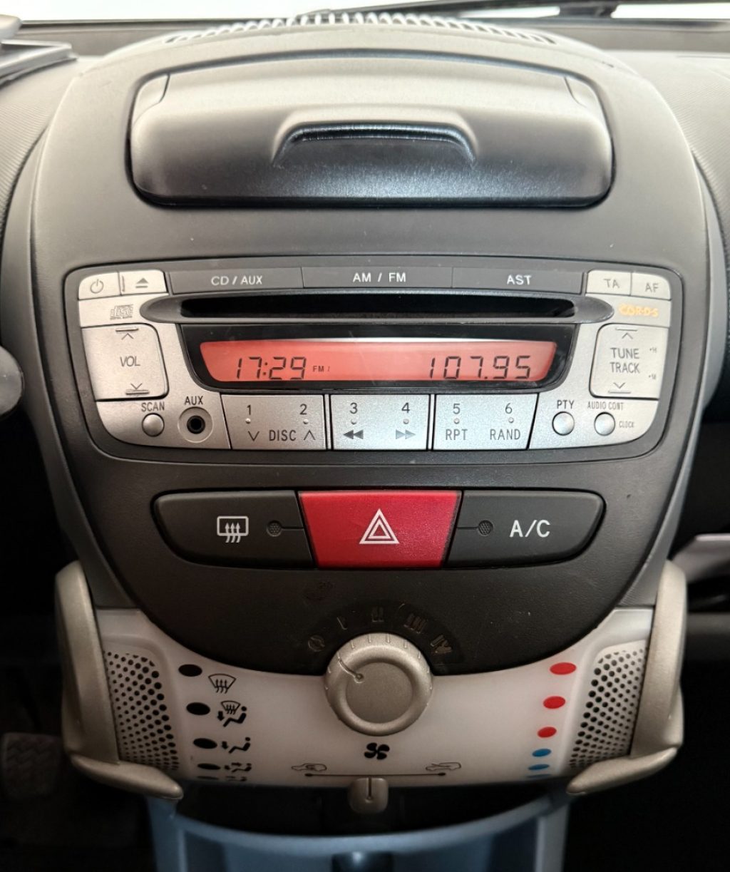TOYOTA Aygo 1.0 12V VVT-i 5 porte - 16