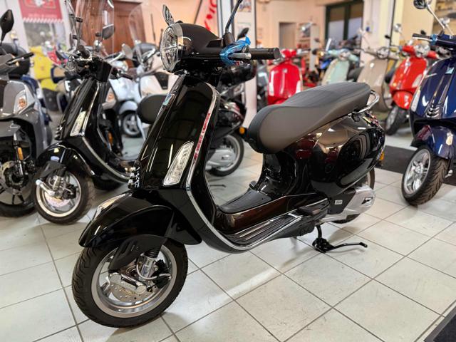 VESPA Primavera 125 Nero pastello