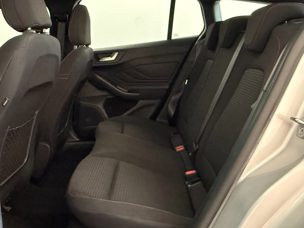 FORD Focus 1.0 EcoBoost Hybrid 155 CV Powershift SW ST-Line X - 23