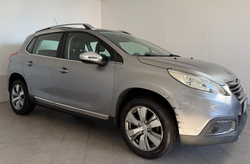 PEUGEOT 2008 1° serie PureTech 82 Allure - 3