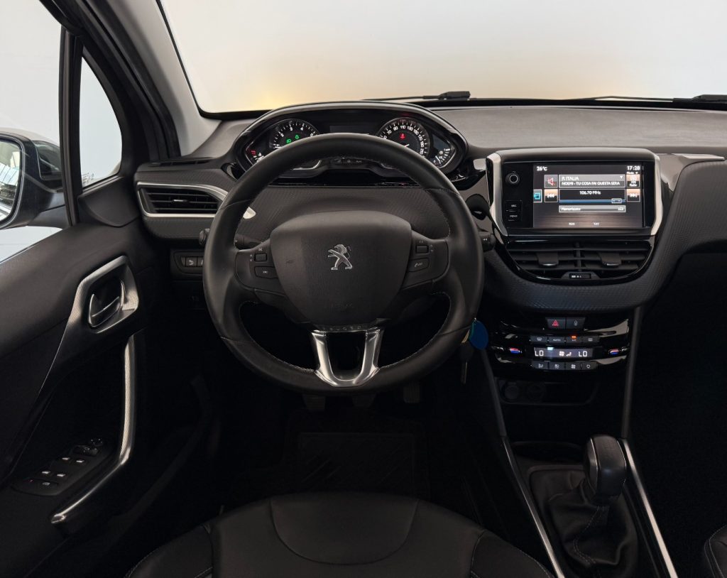PEUGEOT 2008 1° serie PureTech 82 Allure - 14