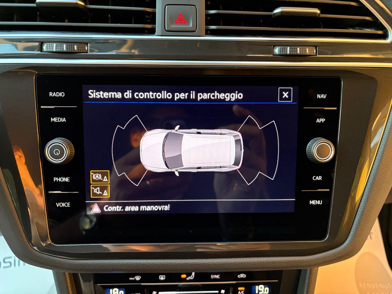 VOLKSWAGEN Tiguan 2.0 TDI 150 CV SCR DSG Life - 18